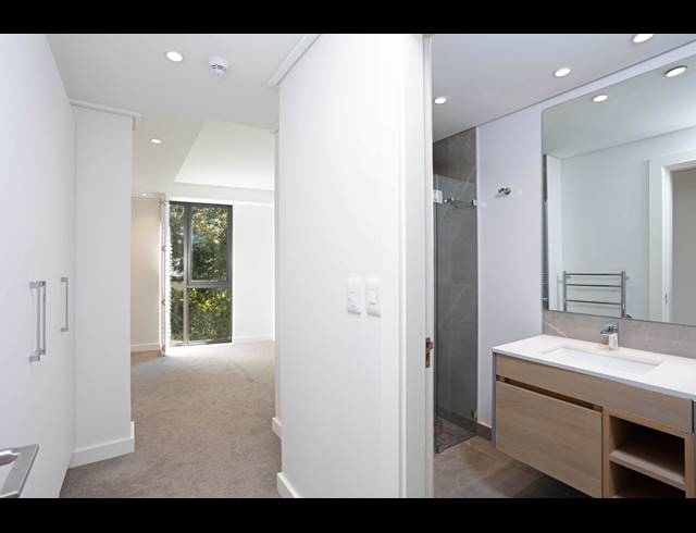 2 BEDROOM APARTMENT TO LET IN NEWLANDS
